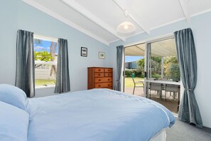4 bedrooms, WiFi, bed sheets - Matapouri Beach Family Haven - Matapouri Home (Matapouri)