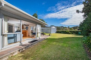 Unclassified image, 2 of 24, button - Matapouri Beach Family Haven - Matapouri Home (Matapouri)