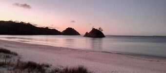 Boltons Bach - Whangapoua Bach