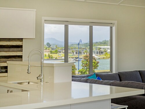 Tattletails Rest - Whitiangan lomatalo