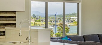 Tattletails Rest - Whitianga Holiday House