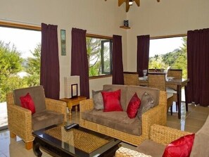 Télévision, chaîne hi-fi, espaces bureaux, imprimantes