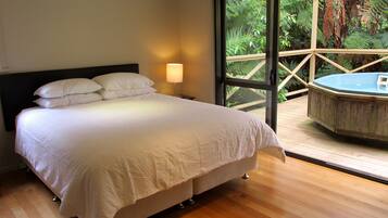 2 bedrooms, iron/ironing board