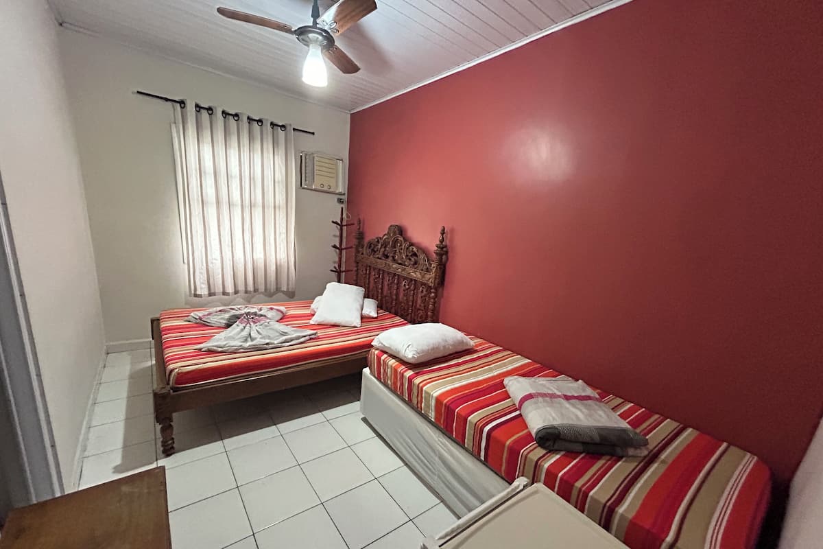 1 bedroom, free WiFi, bed sheets
