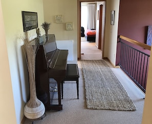 5 bedrooms, iron/ironing board, WiFi