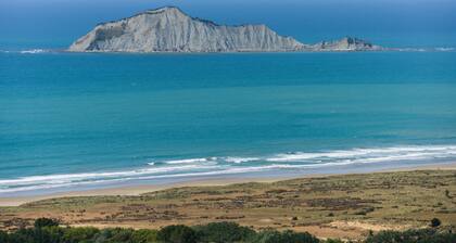 Bach 112 - Waimarama Holiday Home