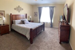 3 Schlafzimmer, Bügeleisen/Bügelbrett, Reisekinderbett, WLAN