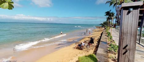 Na praia