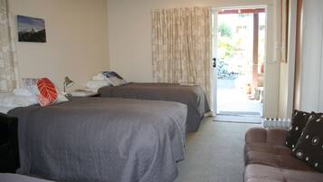 Apartment, 1 Bedroom | 1 bedroom, free cots/infant beds, free WiFi