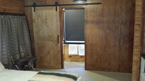 Chalet | 1 bedroom, iron/ironing board, free cribs/infant beds, free WiFi - Sunset Chalet (Lake Tekapo)