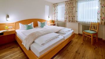 1 slaapkamer, een strijkplank/strijkijzer, internet, beddengoed