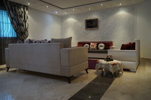 Villa, Garden View | Living area | 44-inch LCD TV with satellite channels, TV - Dar Monia (La Marsa)