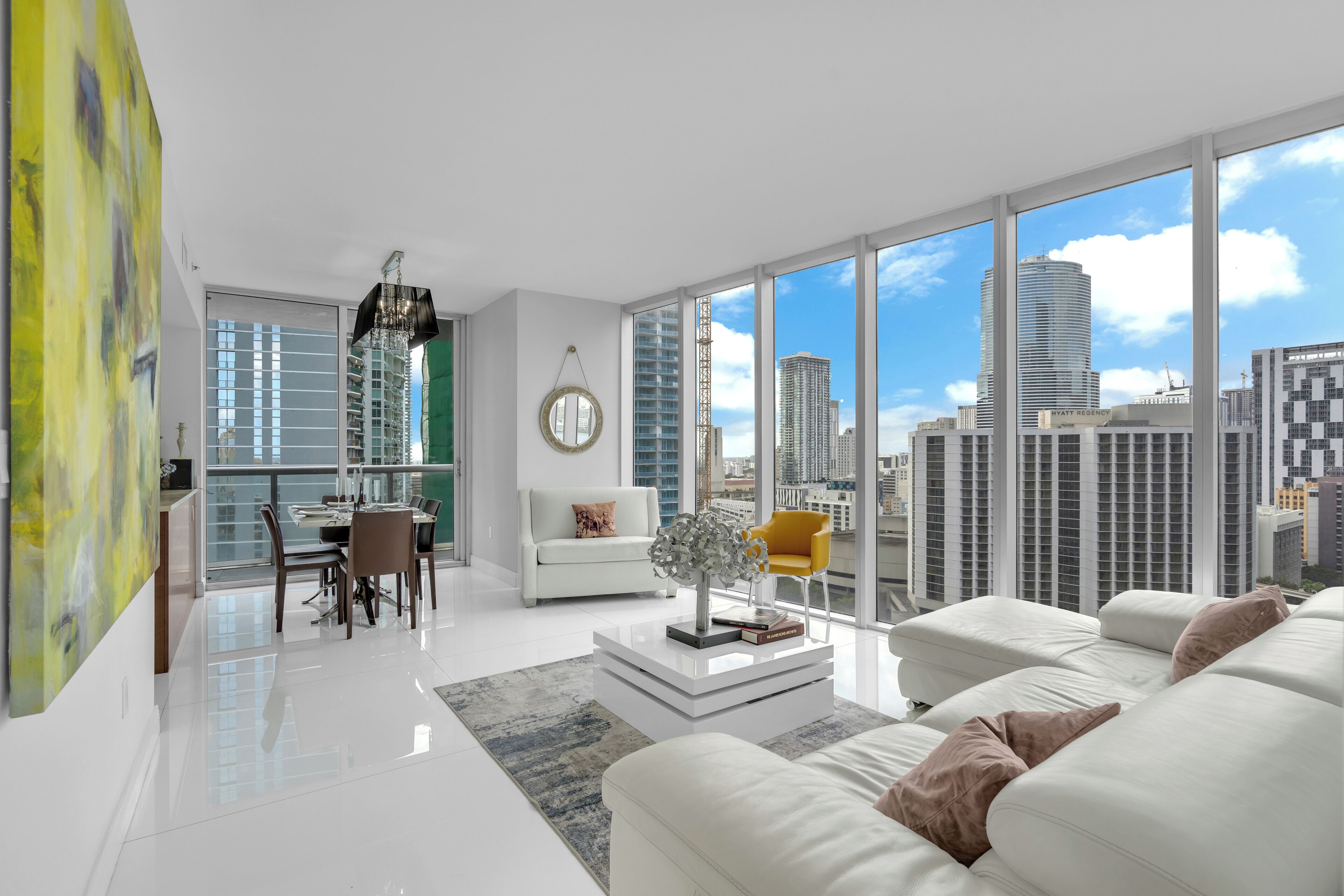 Smart TV, DVD player, books, stereo