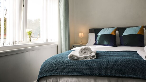 Standard House, 2 Bedrooms | Iron/ironing board, rollaway beds (free), WiFi (free), bed sheets - Haywood House (Glasgow)