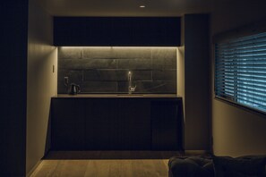 1 Schlafzimmer, Zimmersafe, Schreibtisch, laptopgeeigneter Arbeitsplatz