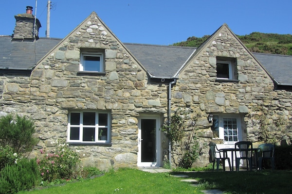 Looking at the front of Llonydd from the entrance