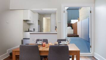 Rumah Deluks, 1 kamar tidur | Makan di kamar