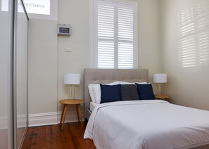 Deluxe House, 1 Bedroom | Bathroom | Shower, free toiletries, hair dryer, towels