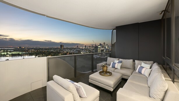 Unclassified image, 1 of 15, button - 3 BDR Innercity Stunner with pool & gym (Melbourne)