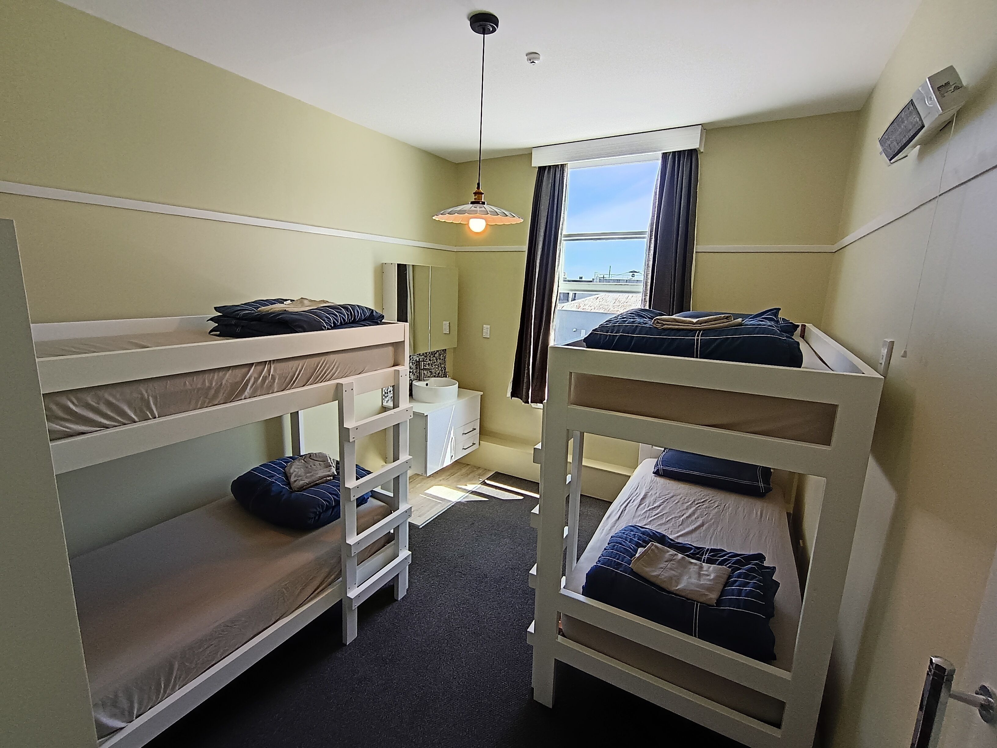 Perhehuone | Ylelliset vuodevaatteet, ilmainen Wi-Fi, vuodevaatteet