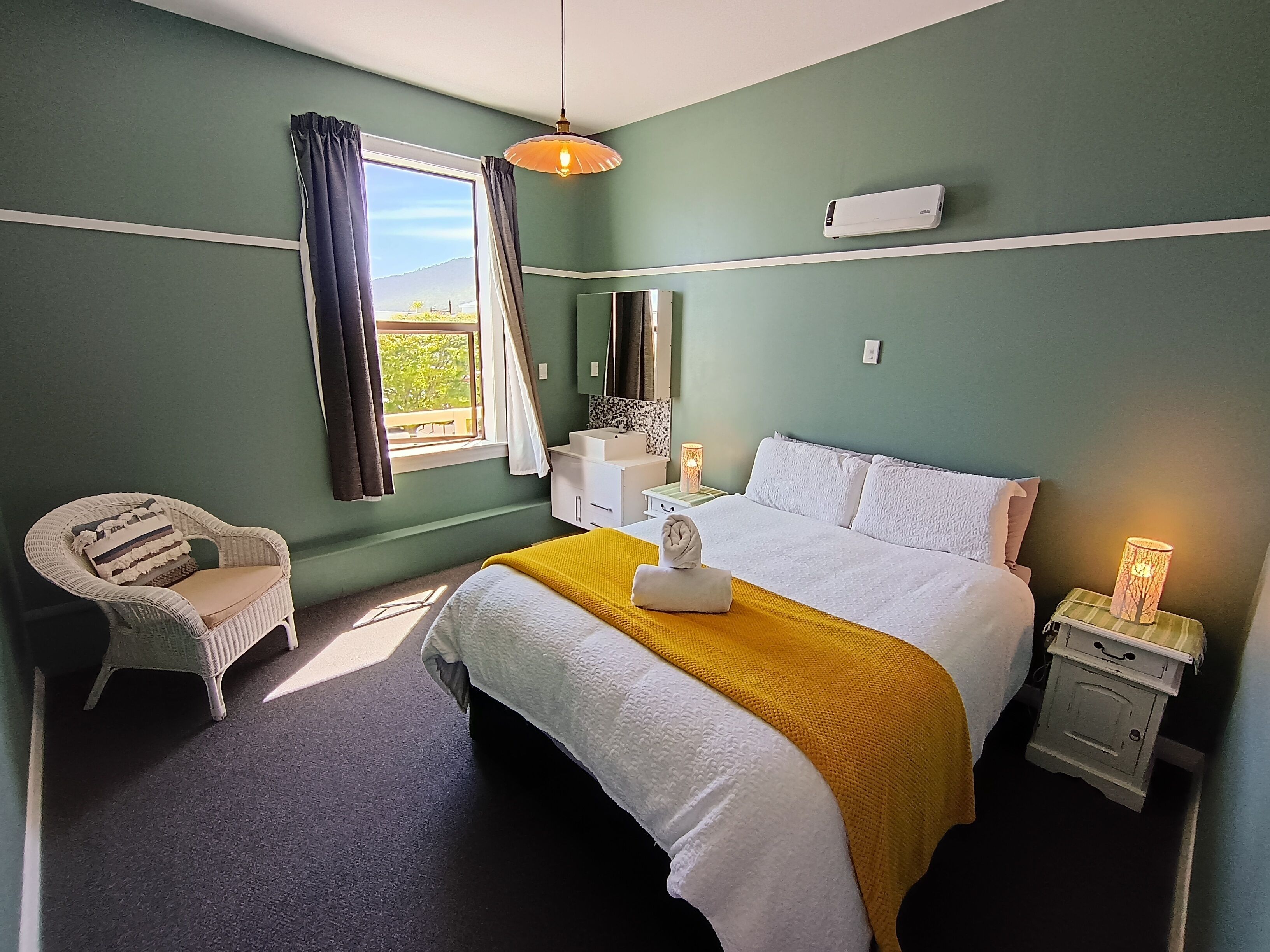 Double Room, 1 Queen Bed, Shared Bathroom | Premium bedding, free WiFi, bed sheets