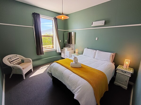 双人房, 1 张大床, 公共浴室 | 高档床上用品、免费 WiFi、床单