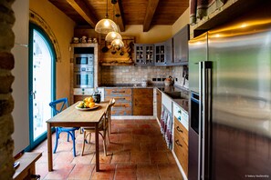 Interior detail - Torre Dell'Angelo (Citta Sant'Angelo)