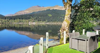 Ardmay Chalet, Arrochar, stunning lochside location Free Kayaks and SUPS