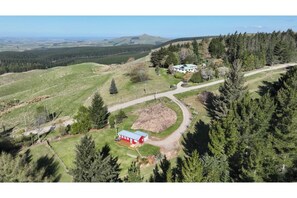 Exterior - Historic School in rural Oamaru with farm animals and outdoor baths (Oamaru)