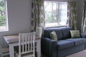 TV, fireplace, DVD player, books -  Stunning Views, Farm location. Remutaka cycle trail
 (Upper Hutt City)