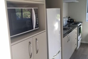 Fridge, microwave, oven, stovetop -  Stunning Views, Farm location. Remutaka cycle trail
 (Upper Hutt City)