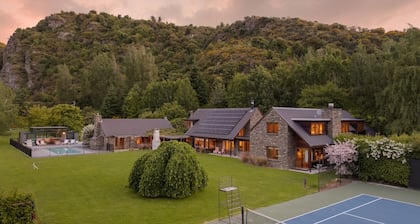 Wharenui by MajorDomo - Rustic Home on 11.5 Acres