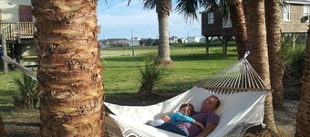 Palm Beach Afforable Fun Getaway! NEAR PIRATES BEACH