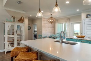 Dining - Shore Joy | Christmas opening. Price drop (Dauphin Island)