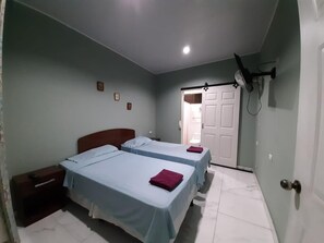 免费 WiFi、床单