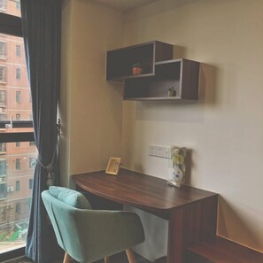 Design Apartment, River View | Desk, blackout curtains, free WiFi - Wu Zhou City Ai Zhuke Shan Hai Apartment (Wuzhou)