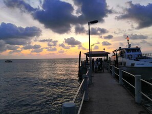 Beach nearby, white sand - Impian Inn (Tioman Island)