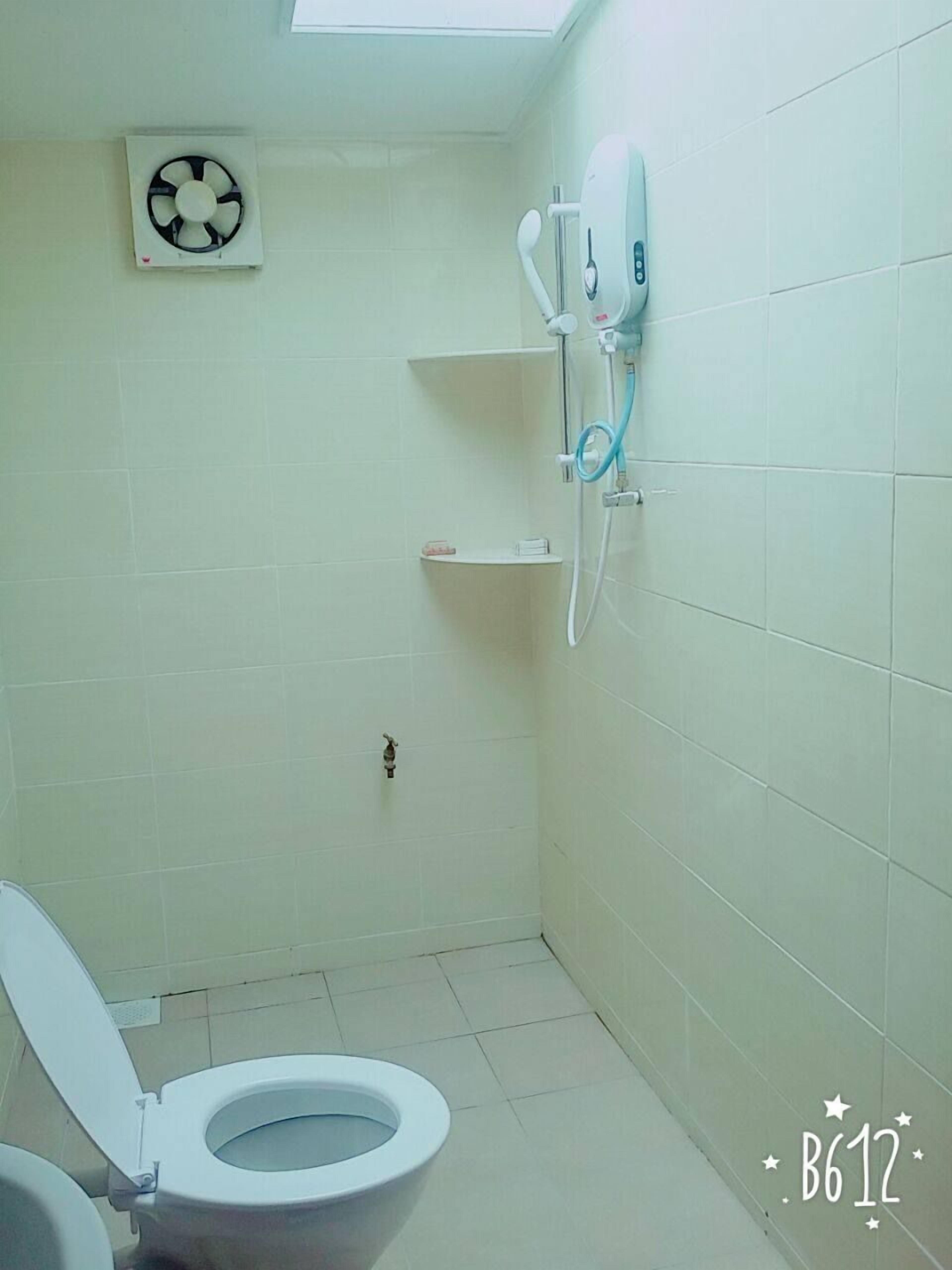 Shower, towels, soap, shampoo