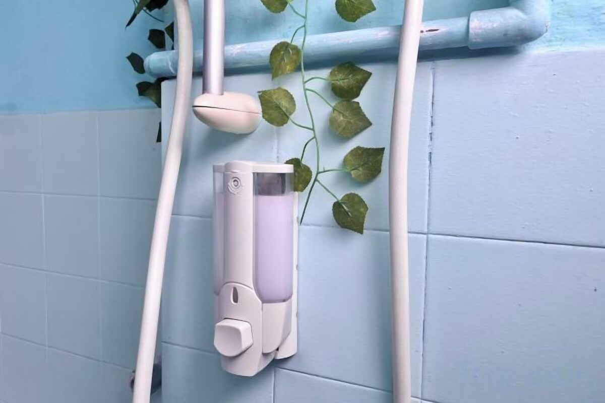 Servicios del cuarto de baño | Ducha, secador de pelo, zapatillas y bidé