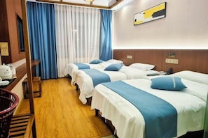 In-room safe, soundproofing, free WiFi