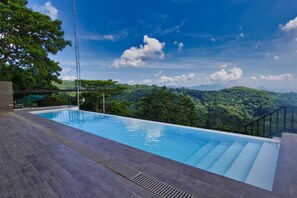 Outdoor pool - Bituin sa Tala (Orani)