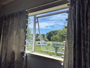 Interior - Beach holidays don't get any better than this! (Tahunanui)