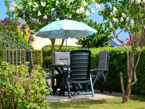 Unclassified image, 4 of 15, button