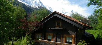 Pleasant little chalet in a residential area of chamonix