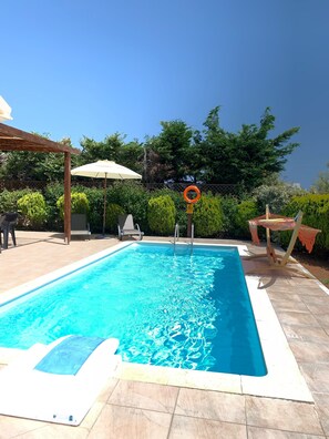 Outdoor pool - Avithos Beach 2 Mins. Private Pool & Garden. Airport 10 Minutes. (Kefalonia)