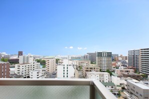 Balcony view - Axis Hakata (Fukuoka)