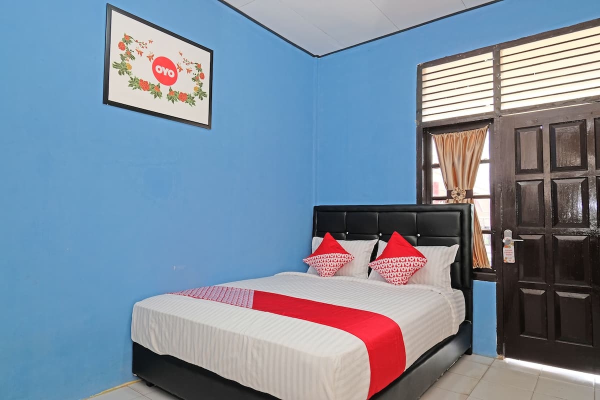Standard Double Room | Meja, Wi-fi percuma, cadar katil 