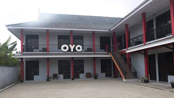 Mặt tiền nơi lưu trú