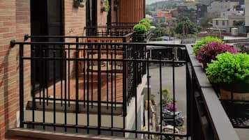 Classic Double Room, 1 Queen Bed, Balcony, City View | Street view