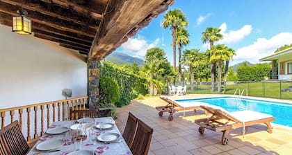 Catalunya Casas: Villa Planes fĂŒr 8, in der malerischen Landschaft von Girona!